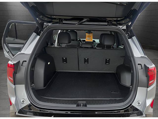 New 2026 GMC Terrain AT4 w/ LPO, Floor Liner Package AWD/4WD image 28