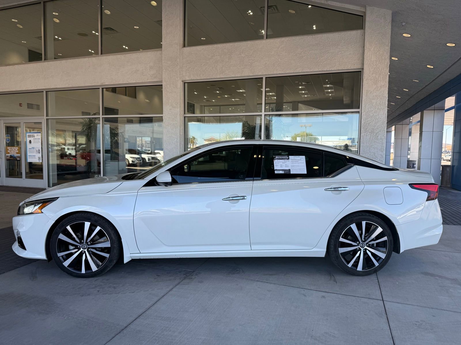 Used 2019 Nissan Altima 2.5 Platinum image 10