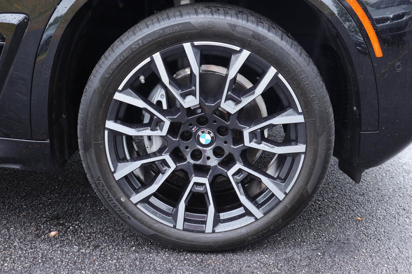 Used 2025 BMW X5 xDrive40i w/ M Sport Package AWD/4WD image 42