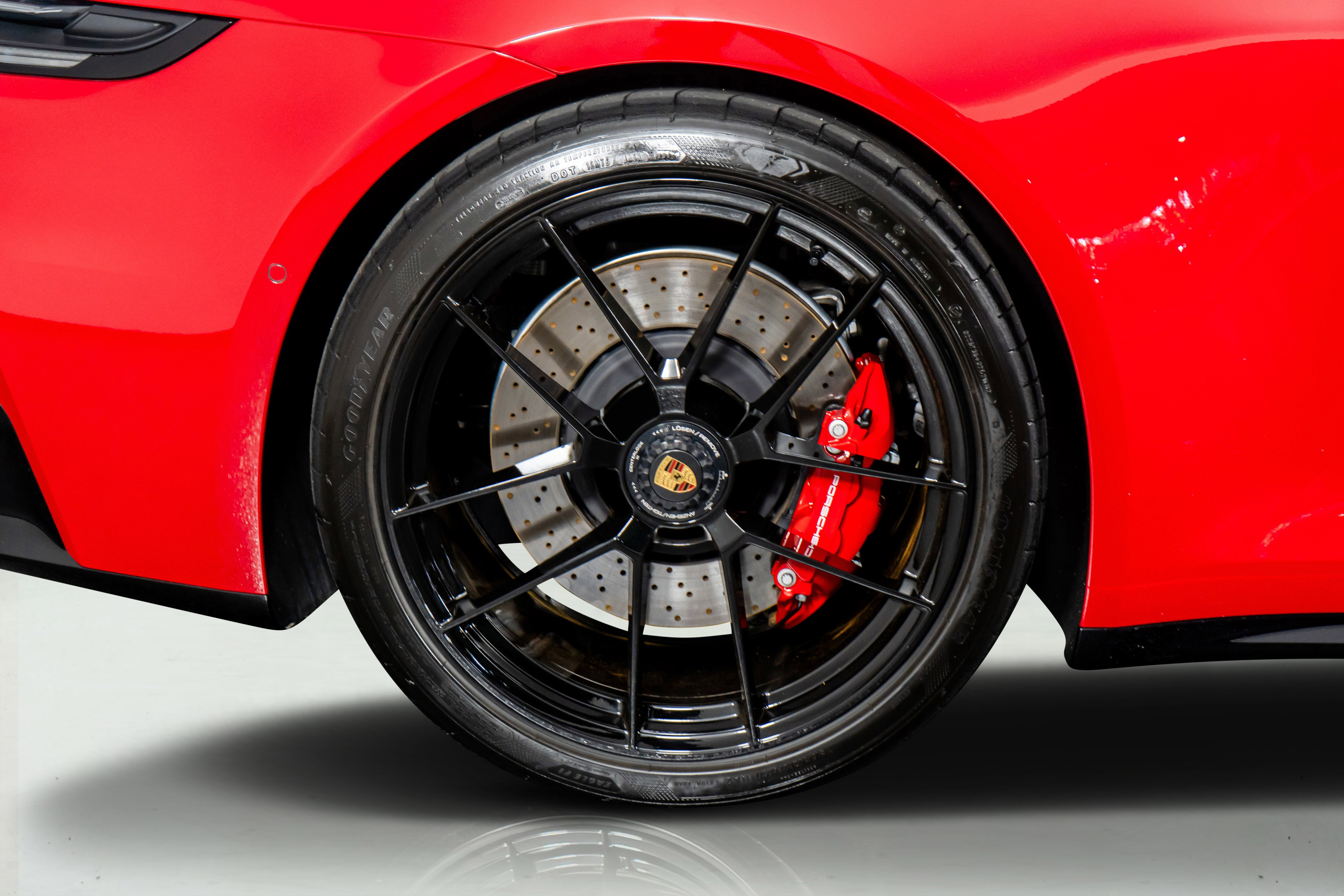 Used 2026 Porsche 911 Targa 4 GTS w/ Premium Package image 9