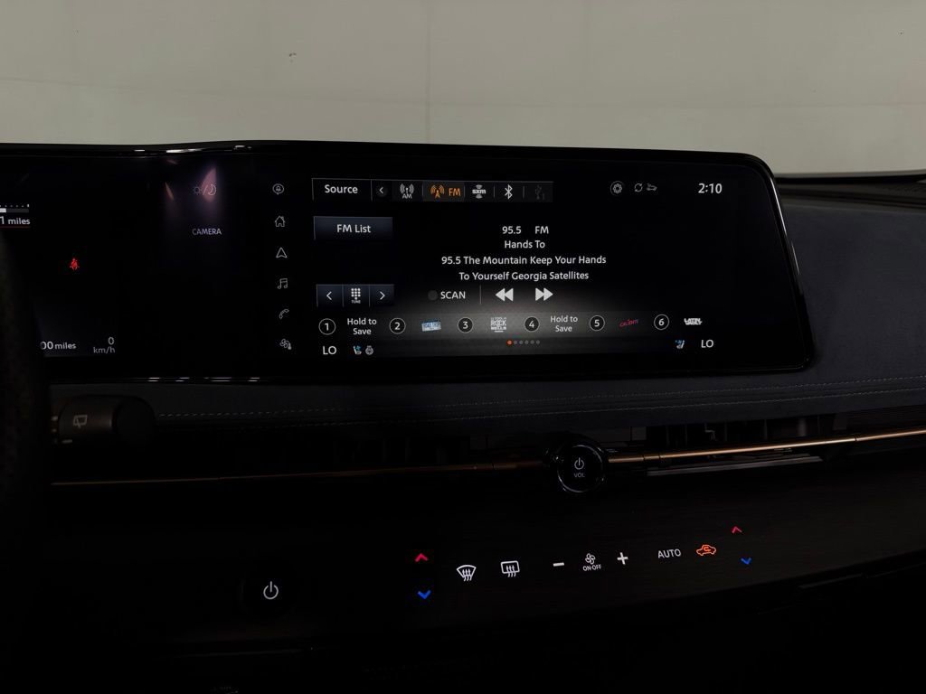 Used 2023 Nissan Ariya image 21