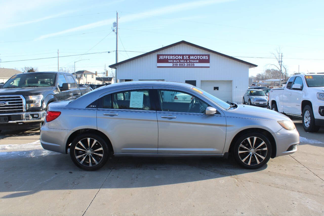 Used 2013 Chrysler 200 Touring w/ S Exterior Appearance Pkg