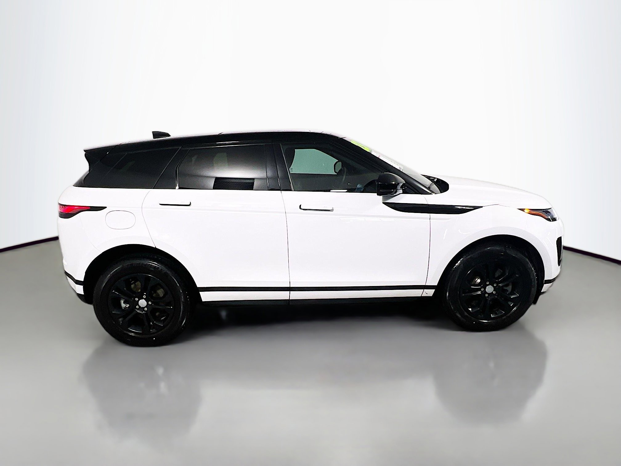 Used 2023 Land Rover Range Rover Evoque S AWD/4WD image 3