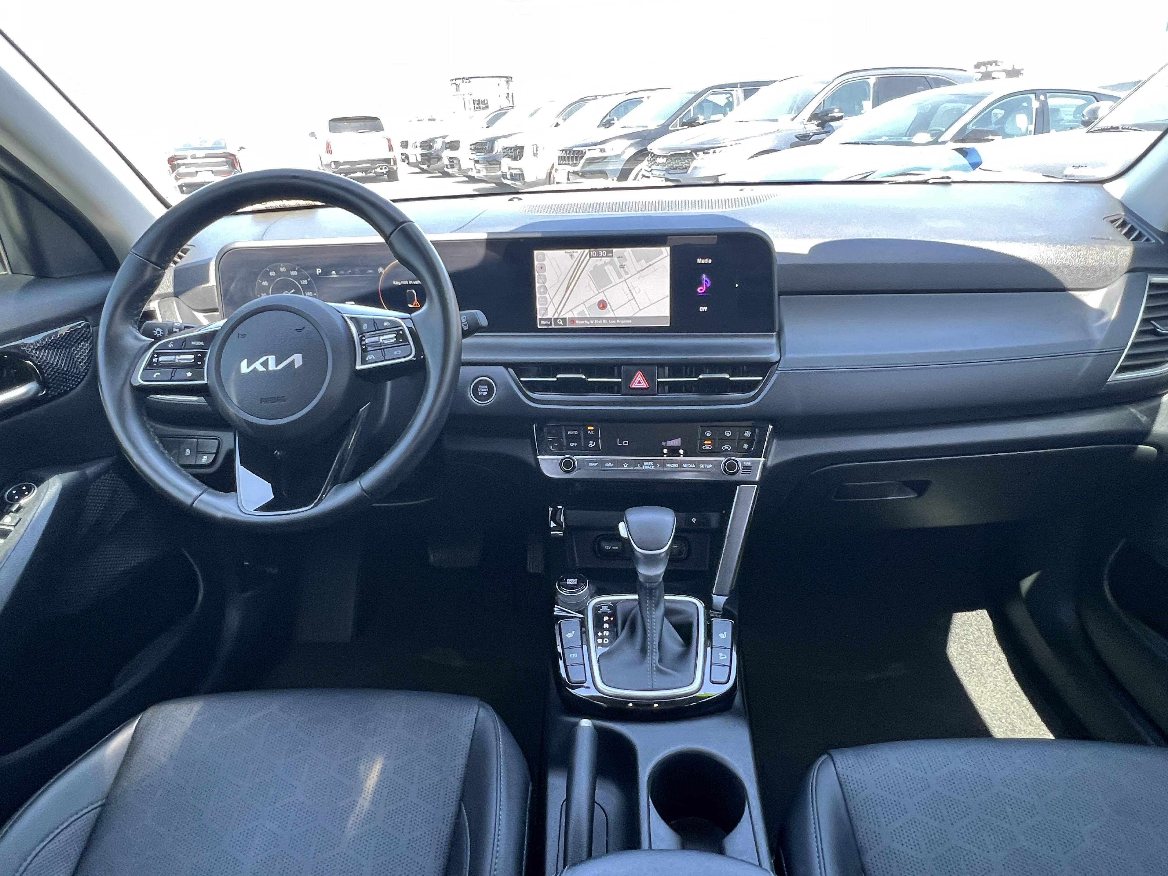 Certified 2024 Kia Seltos EX FWD image 19