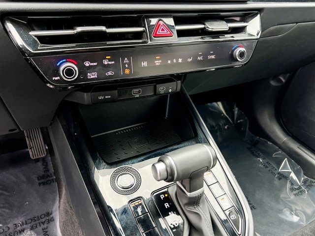Used 2024 Kia Niro EX image 19