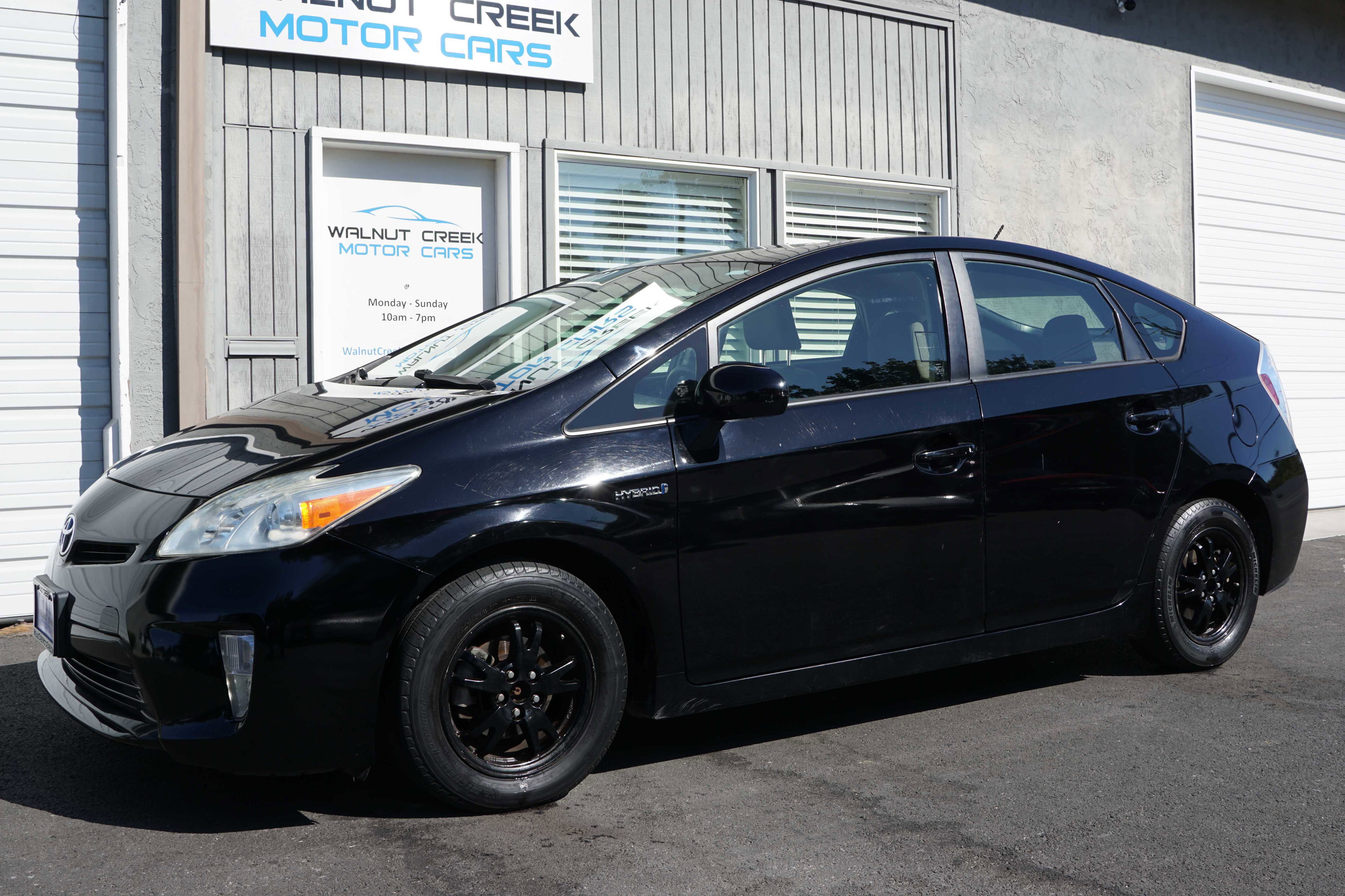 Used 2013 Toyota Prius Three image 3