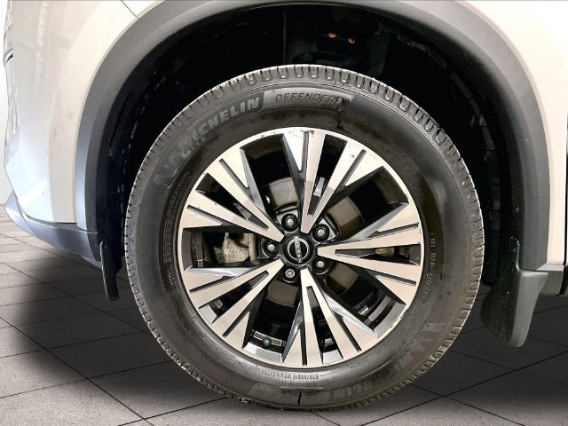 Used 2023 Nissan Rogue SV AWD/4WD image 8
