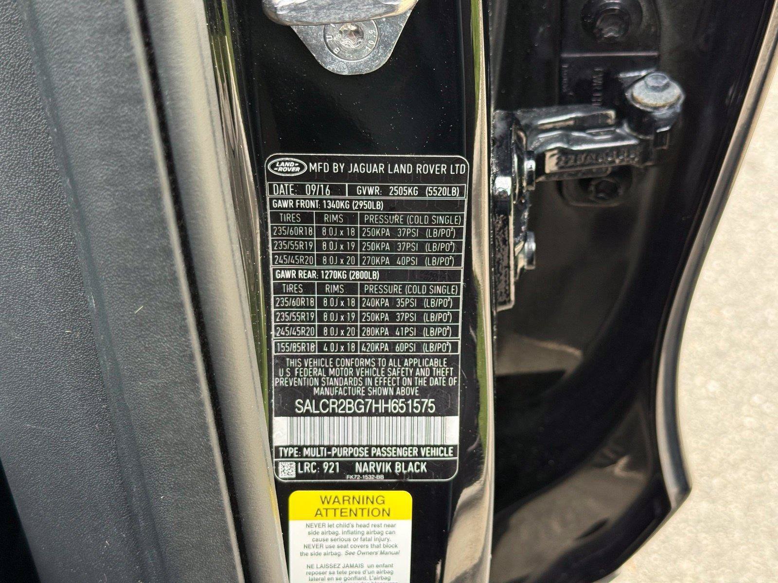 Used 2017 Land Rover Discovery Sport HSE AWD/4WD image 55
