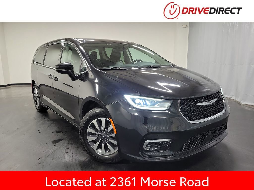 Used 2022 Chrysler Pacifica Touring-L