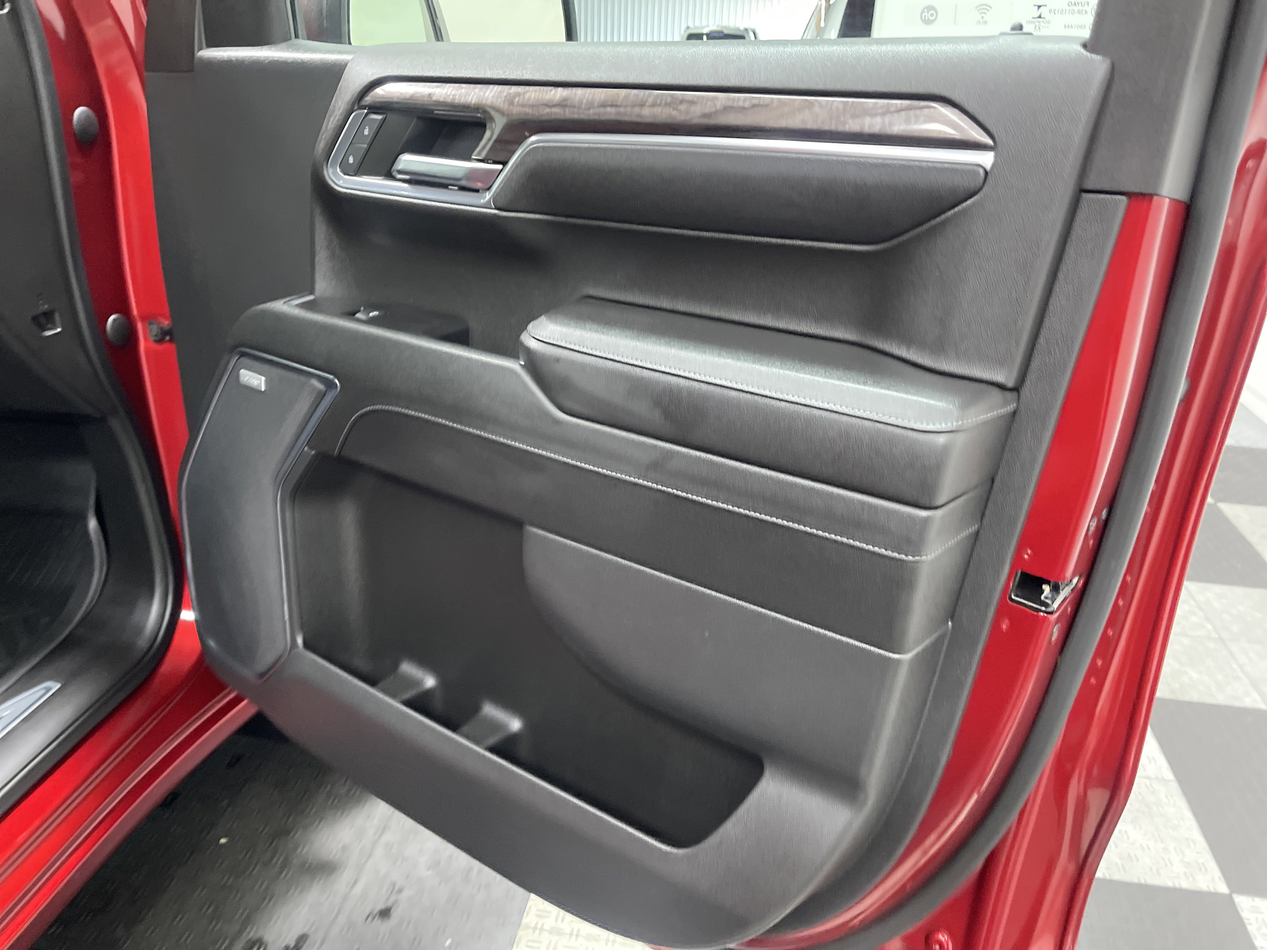 Used 2023 Chevrolet Silverado 1500 LTZ w/ LTZ Premium Package AWD/4WD image 23