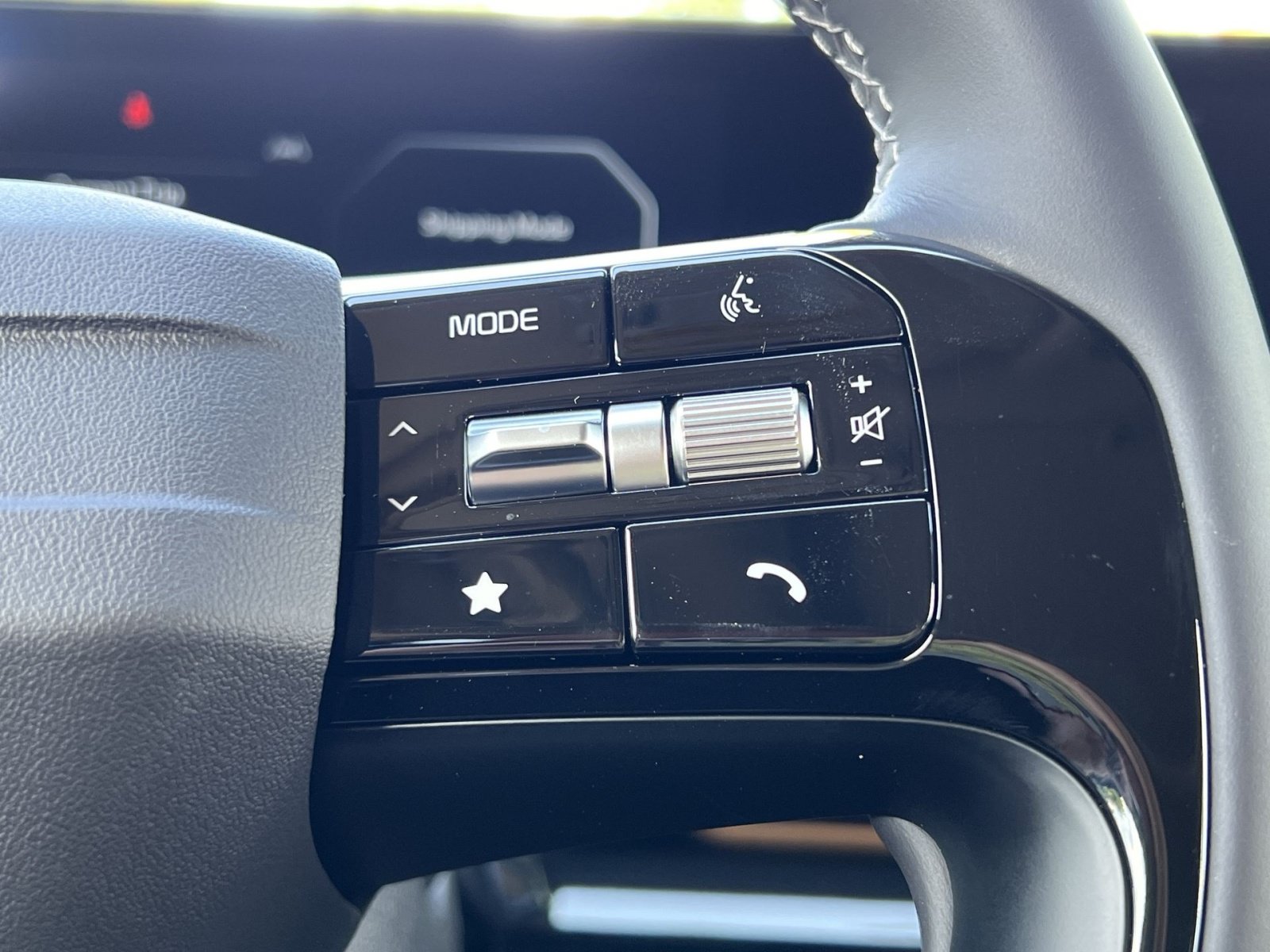 New 2027 Kia Carnival SX Prestige FWD image 23