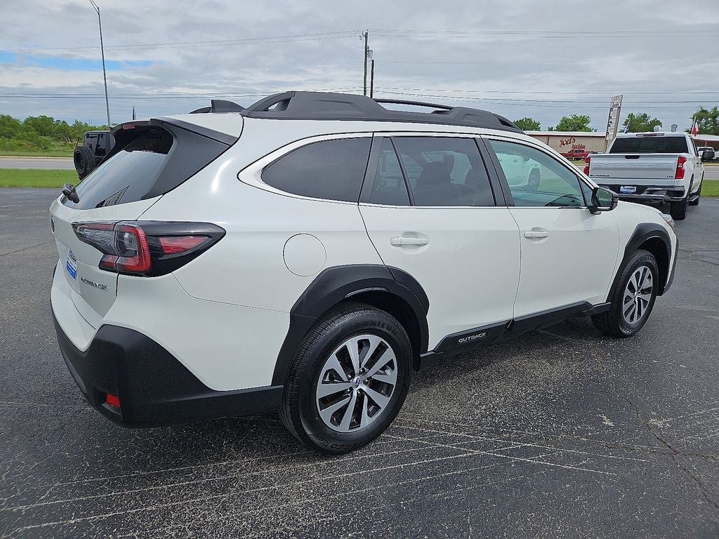 Used 2025 Subaru Outback Premium AWD/4WD image 8
