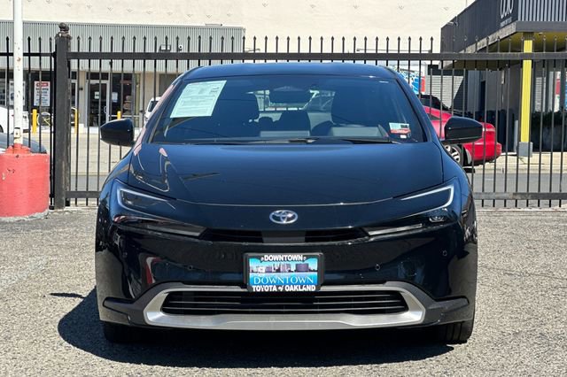Used 2025 Toyota Prius Plug-In Hybrid image 9