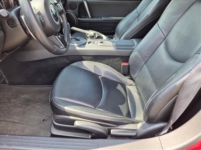Used 2015 MAZDA MX-5 Miata Grand Touring w/ Premium Package RWD image 13