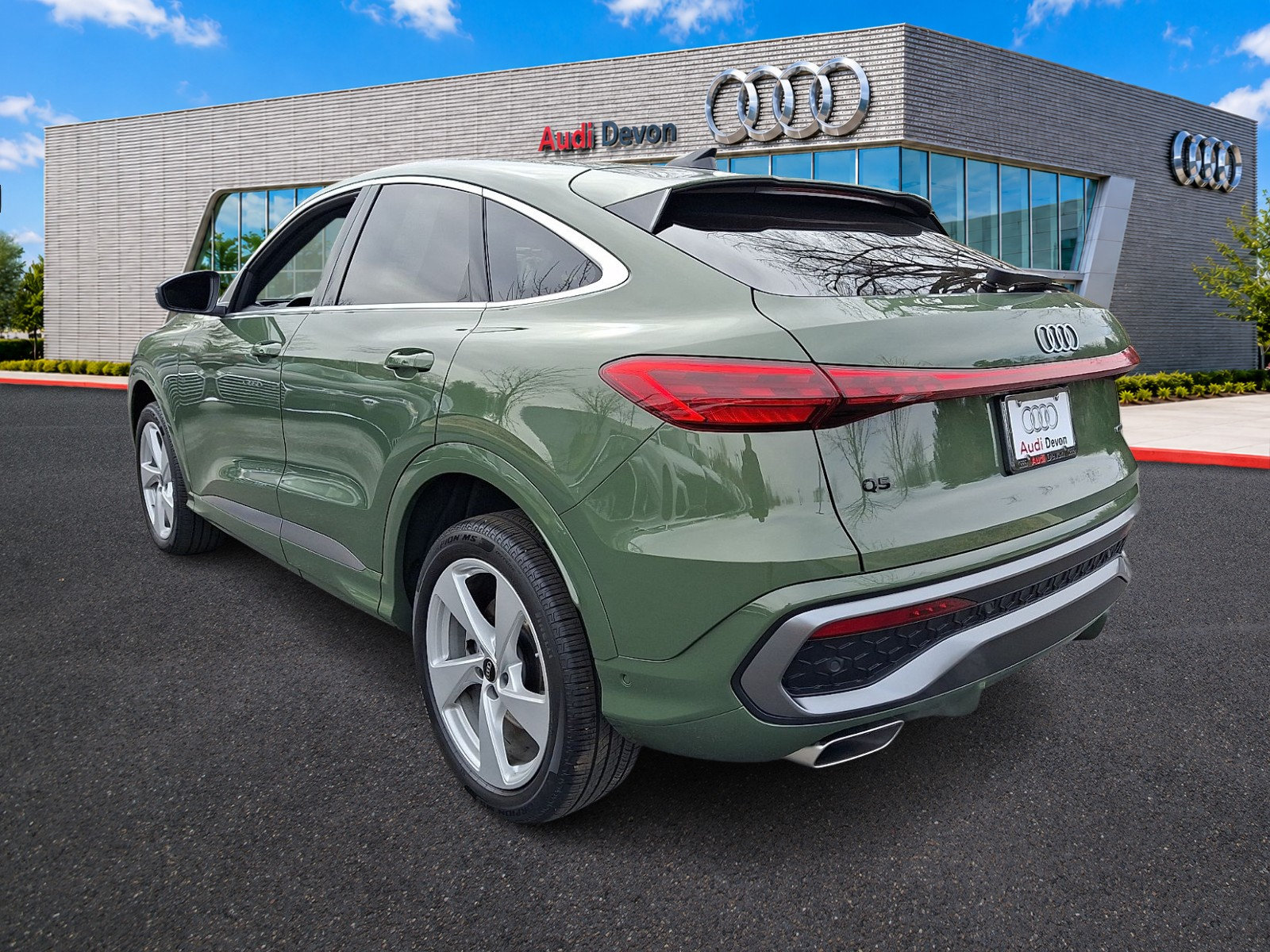 Certified 2025 Audi Q5 Premium Plus w/ Premium Plus AWD/4WD image 4