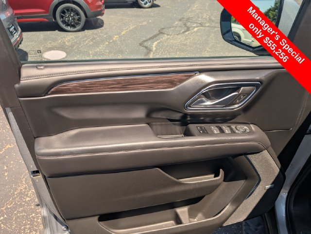 Used 2024 Chevrolet Tahoe Z71 w/ Luxury Package AWD/4WD image 15