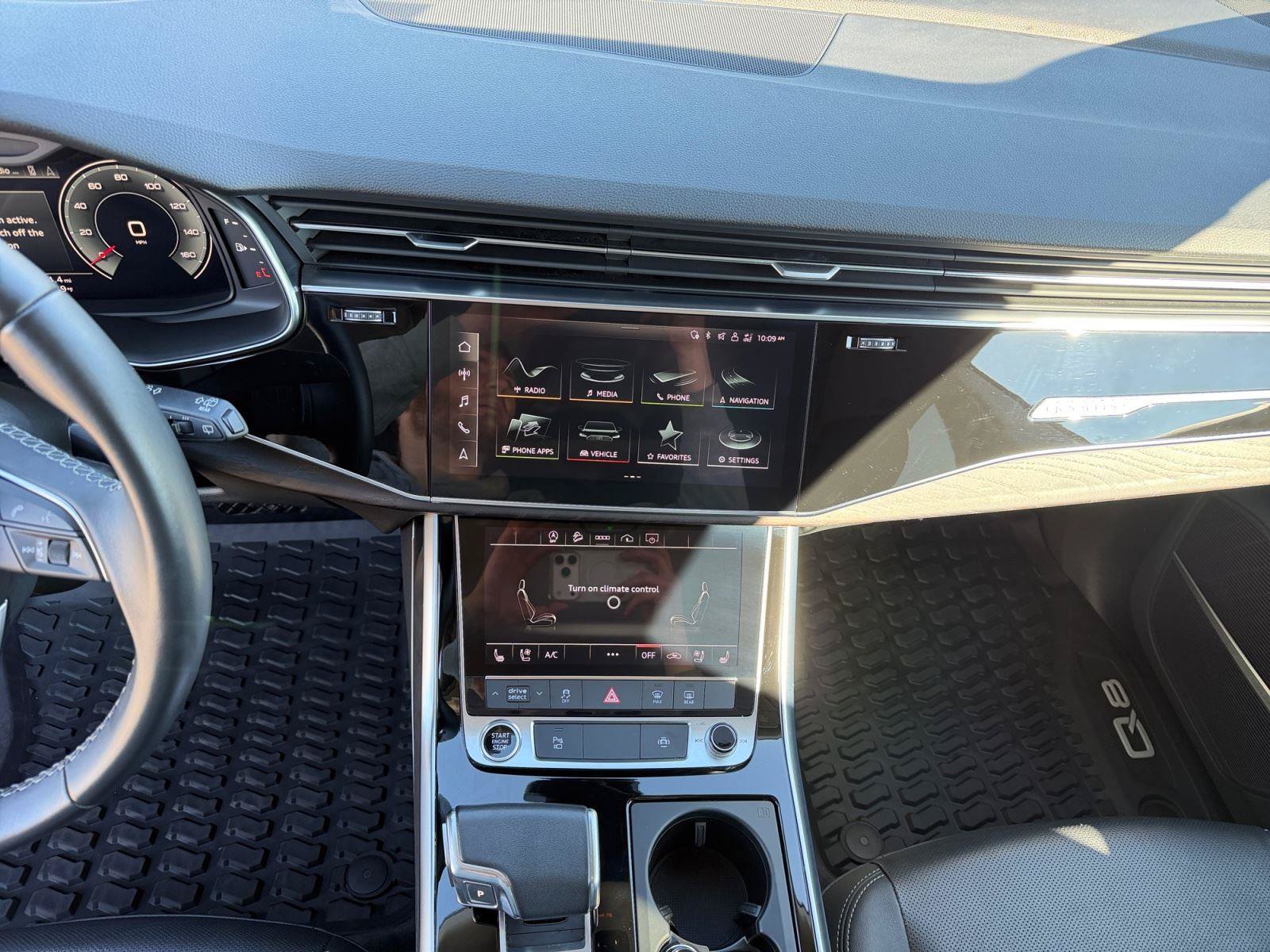 Used 2022 Audi Q8 Premium Plus w/ Premium Plus Package AWD/4WD image 13