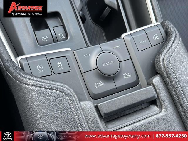 Used 2024 Toyota Grand Highlander Limited AWD/4WD image 39