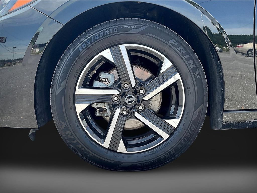 Used 2024 Nissan Sentra SV FWD image 29