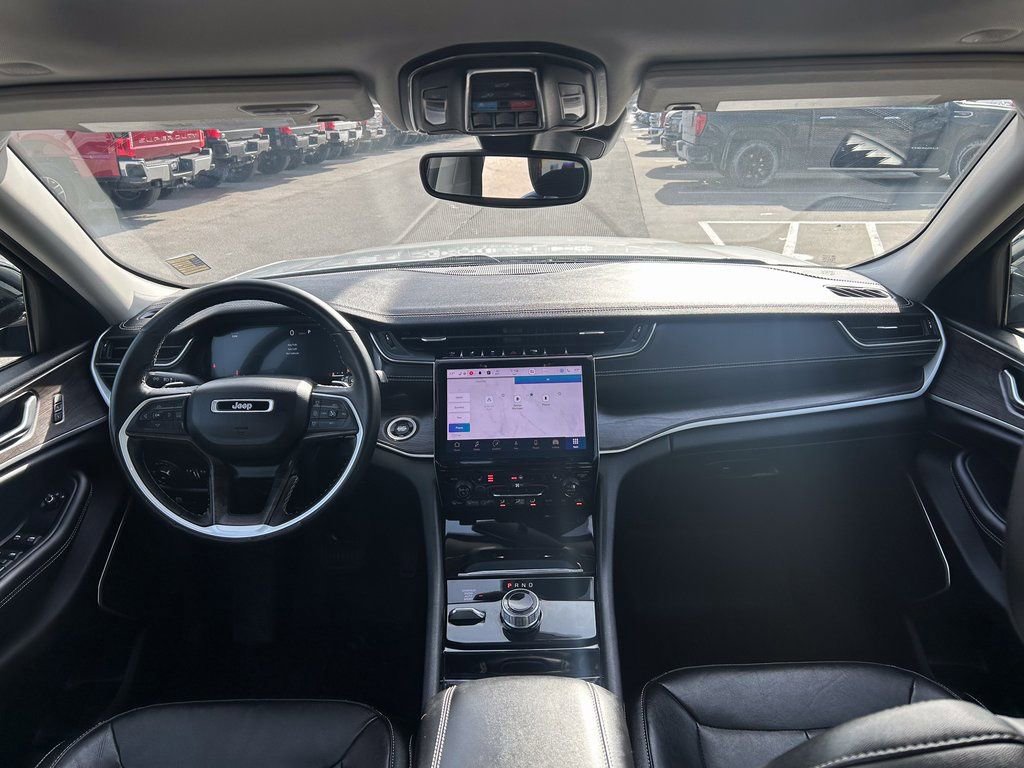 Used 2022 Jeep Grand Cherokee Limited image 32