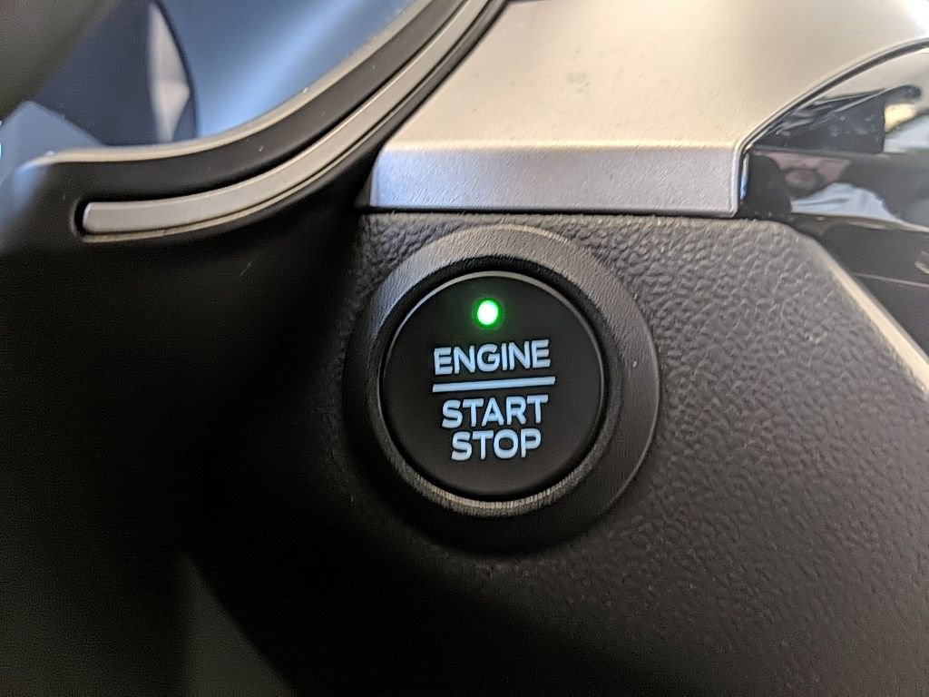 Used 2022 Ford Escape SE image 25