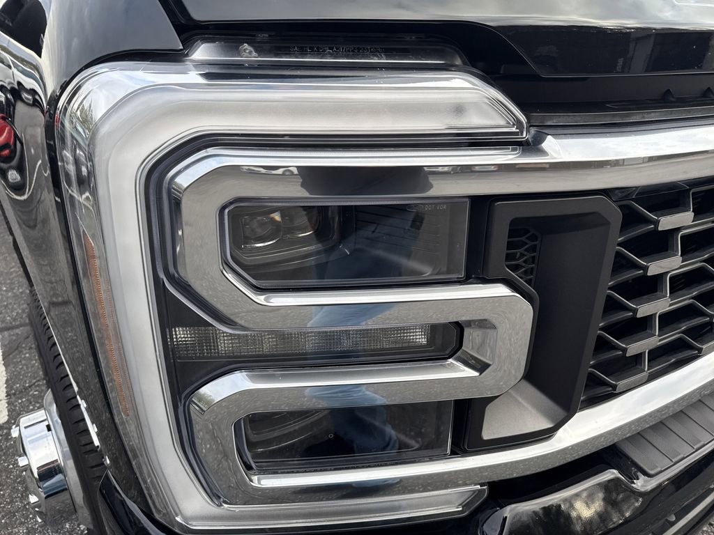 Used 2024 Ford F350 Platinum image 7