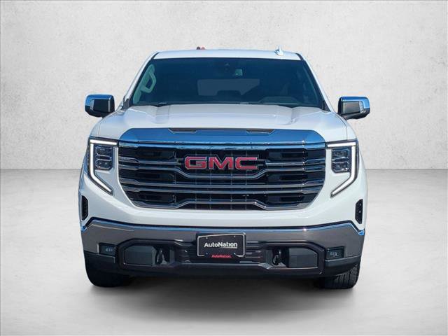 Used 2022 GMC Sierra 1500 SLT w/ SLT Convenience Package AWD/4WD image 2