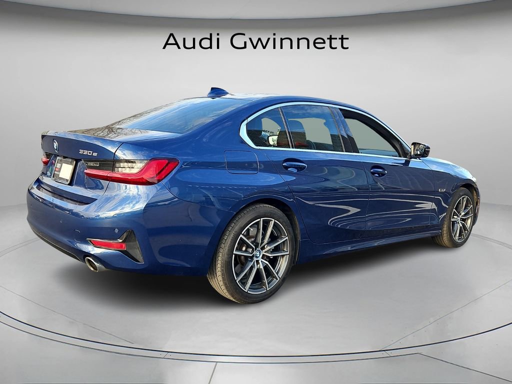 Used 2022 BMW 330e xDrive 330e xDrive w/ Premium Package image 8