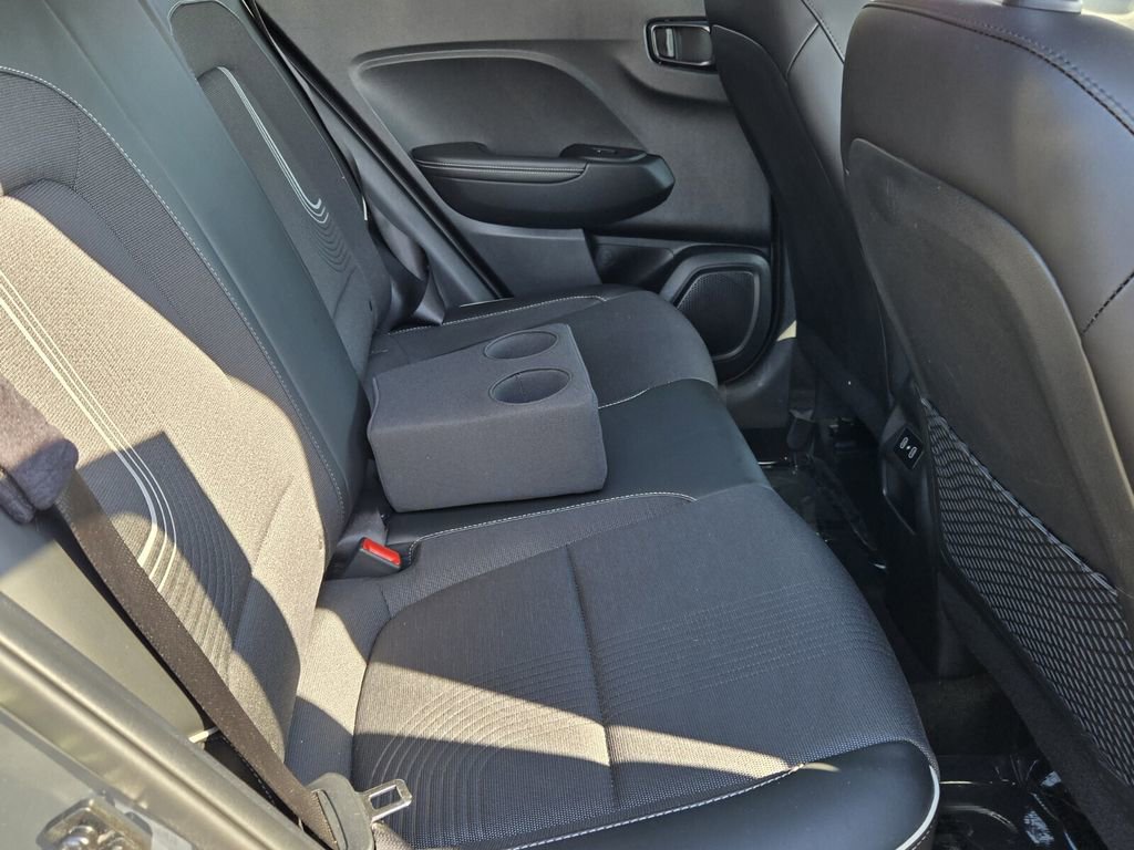 Certified 2025 Hyundai Venue Limited image 14