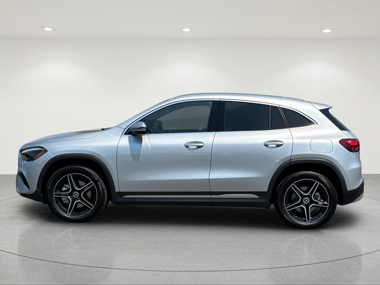 New 2026 Mercedes-Benz GLA 250 image 2