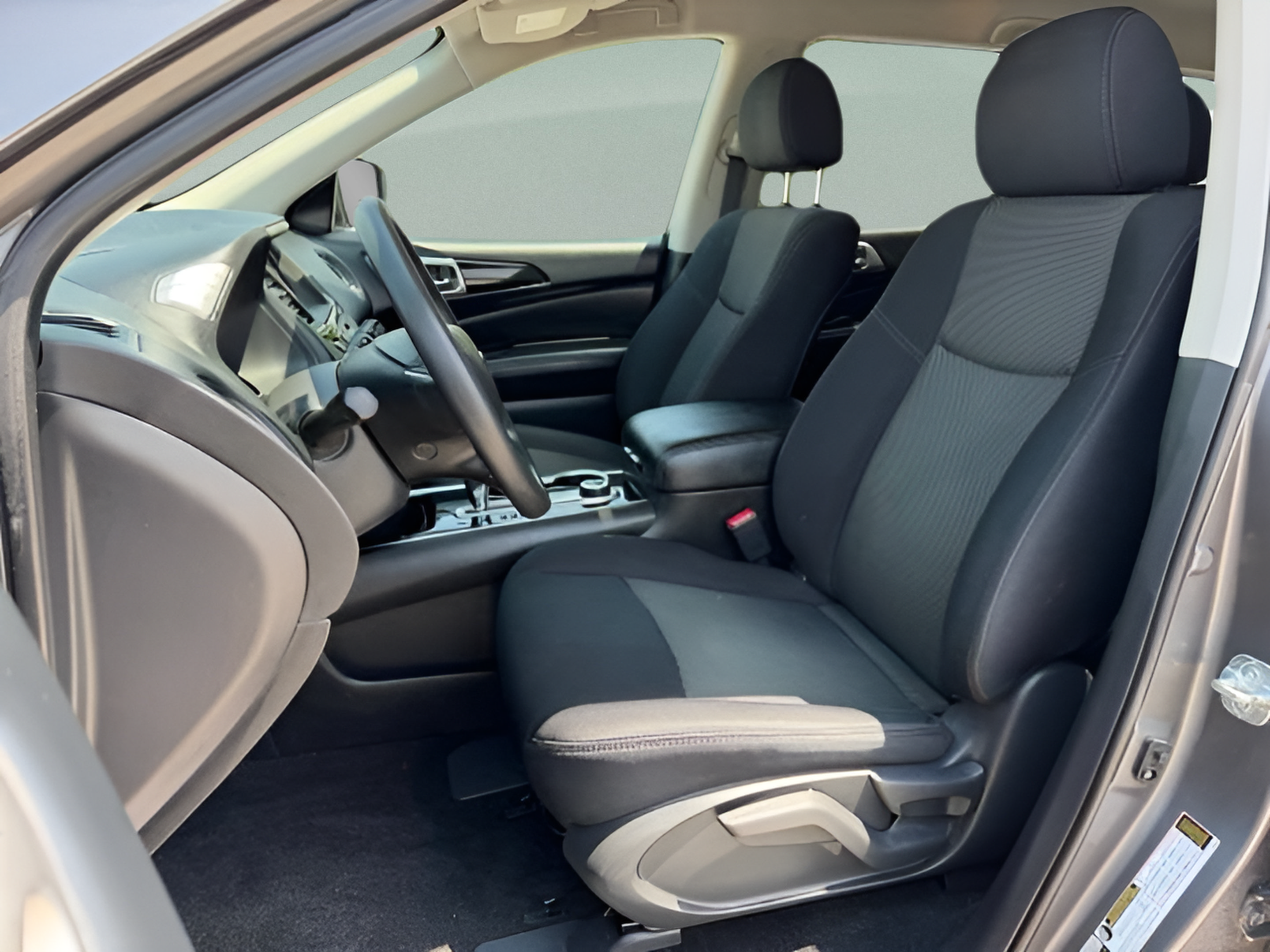 Used 2018 Nissan Pathfinder S AWD/4WD image 24