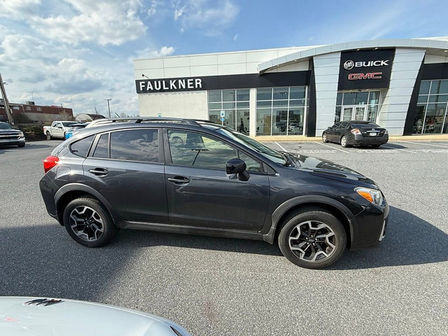 Used 2017 Subaru Crosstrek 2.0i Premium image 2