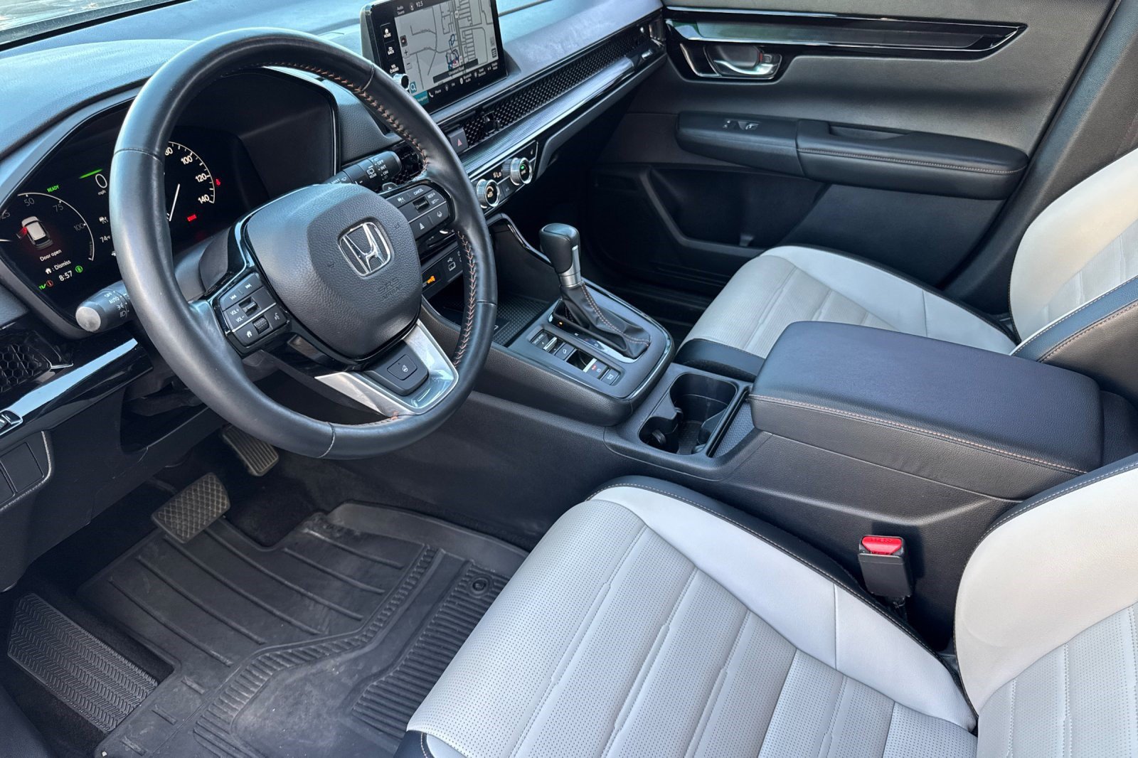 Certified 2025 Honda CR-V Sport Touring image 4