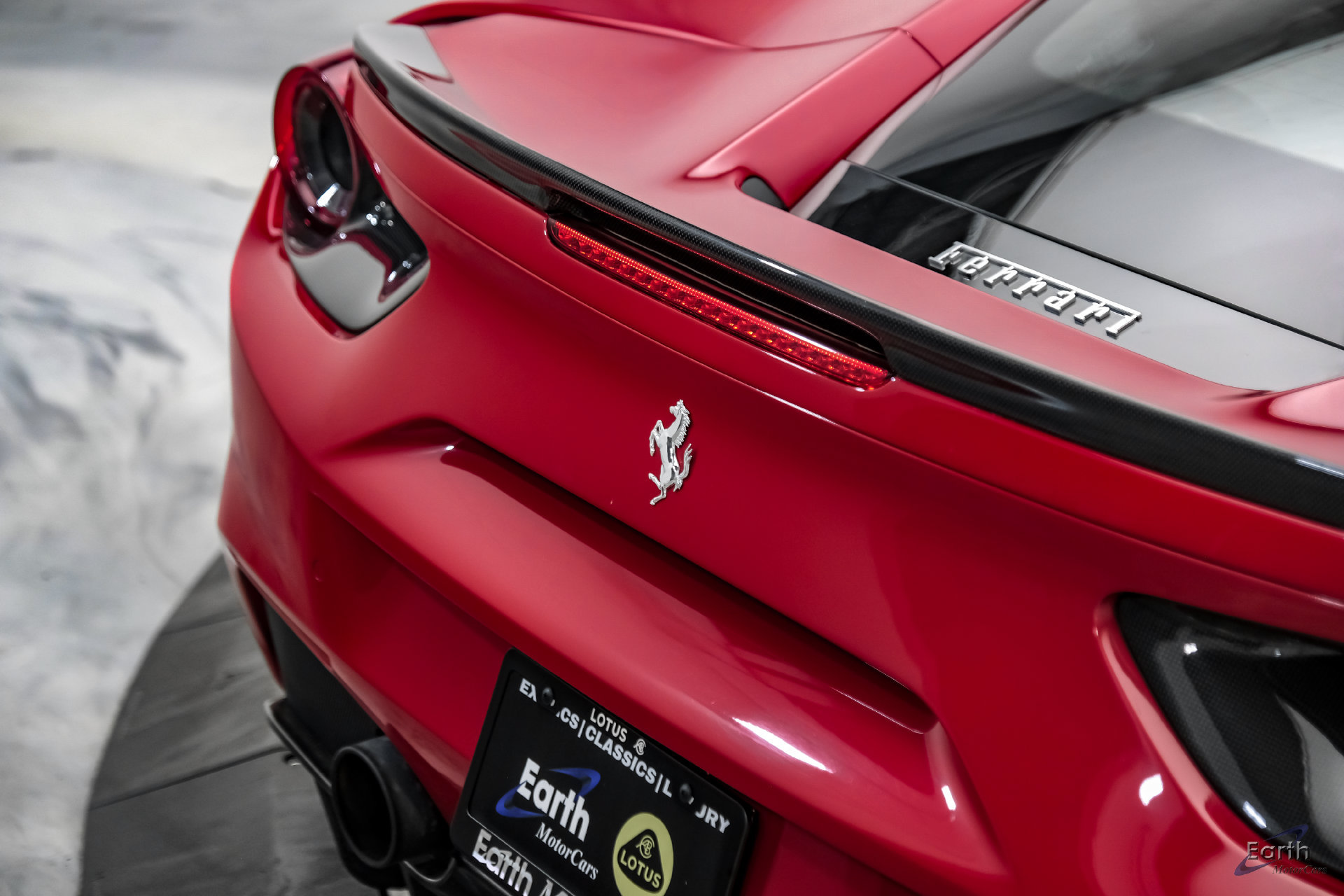 Used 2017 Ferrari 488 GTB RWD image 18