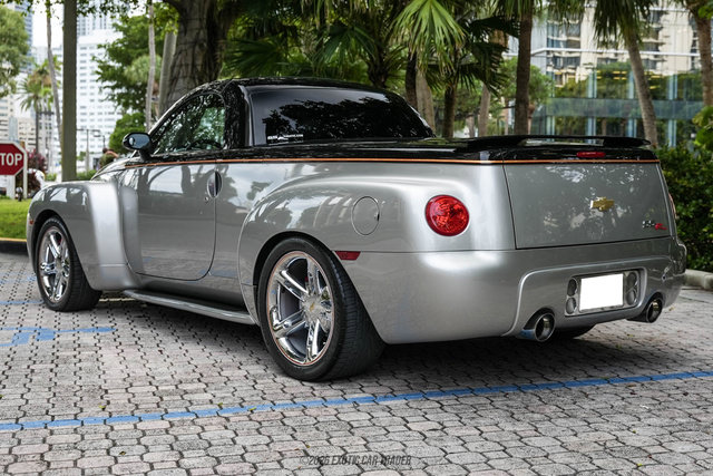 Used 2006 Chevrolet SSR w/ Preferred Equipment Group RWD image 15