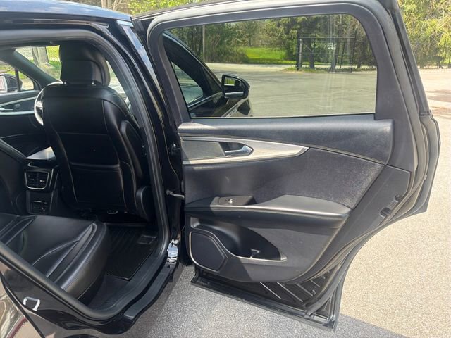 Used 2019 Lincoln Nautilus Premier AWD/4WD image 15