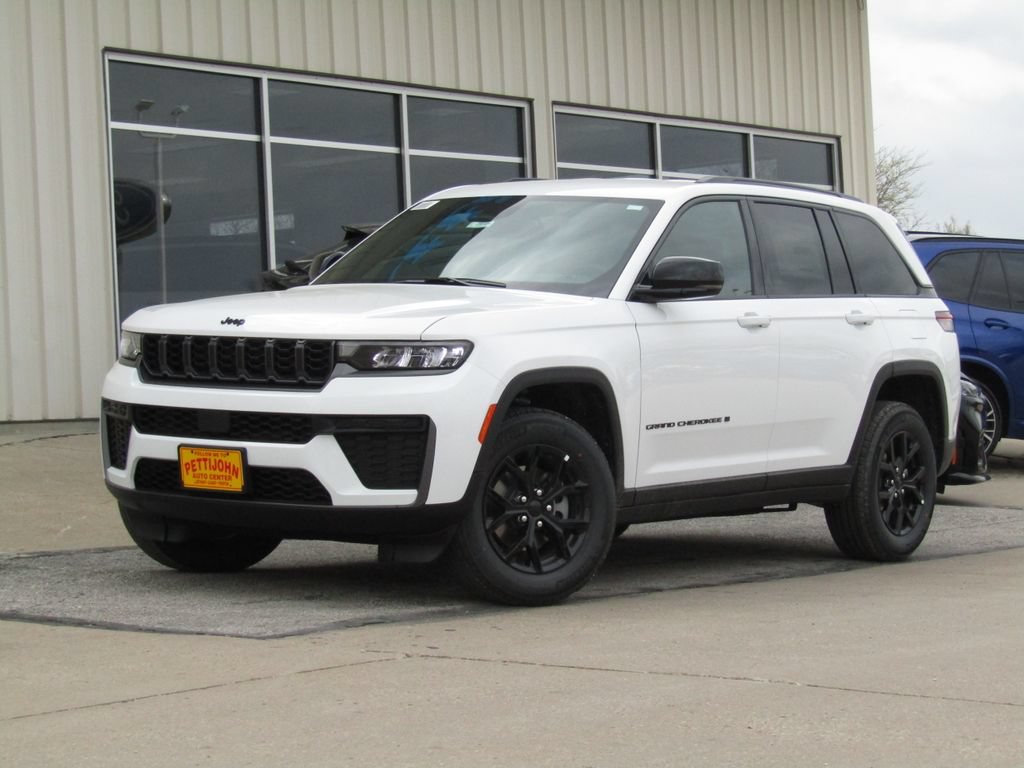 New 2026 Jeep Grand Cherokee Altitude AWD/4WD image 12