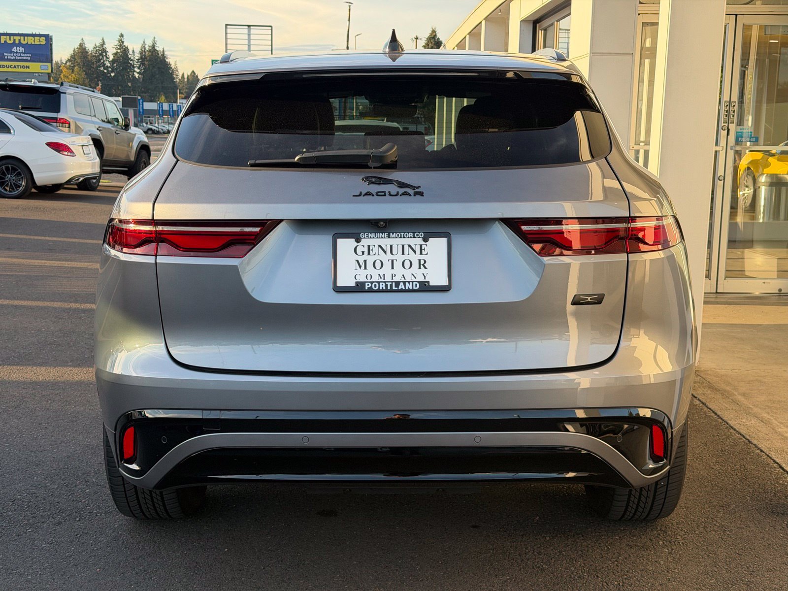 Used 2026 Jaguar F-PACE R-Dynamic S AWD/4WD image 4