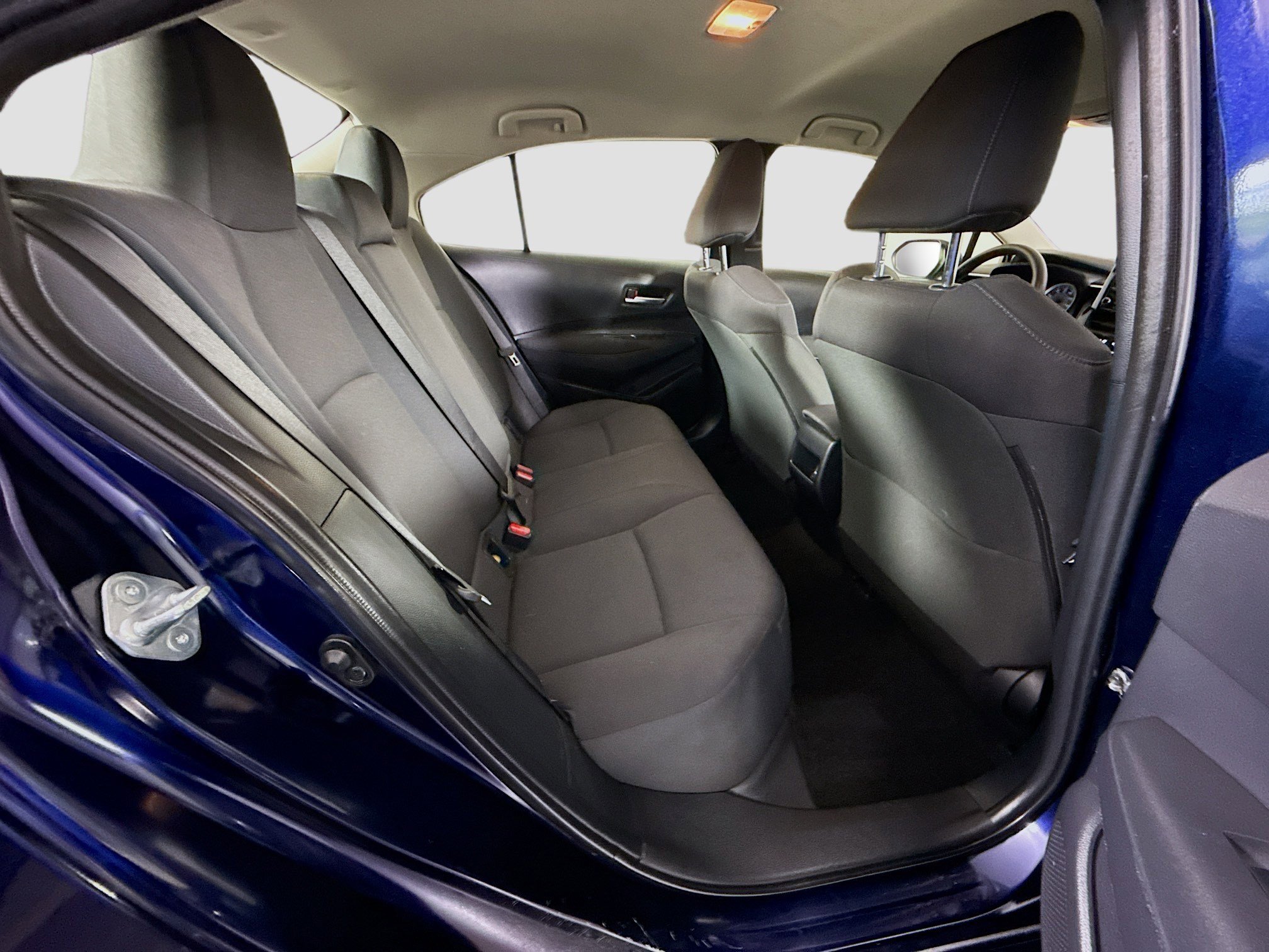 Used 2021 Toyota Corolla LE image 26
