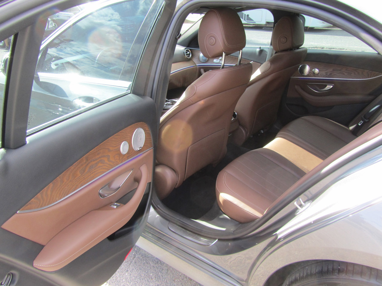 Used 2017 Mercedes-Benz E 300 image 19