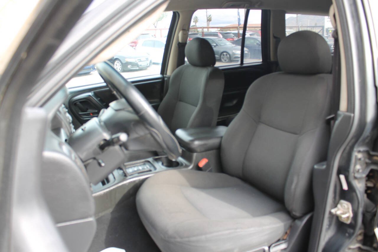 Used 2004 Jeep Grand Cherokee Laredo w/ Convenience Group AWD/4WD image 20