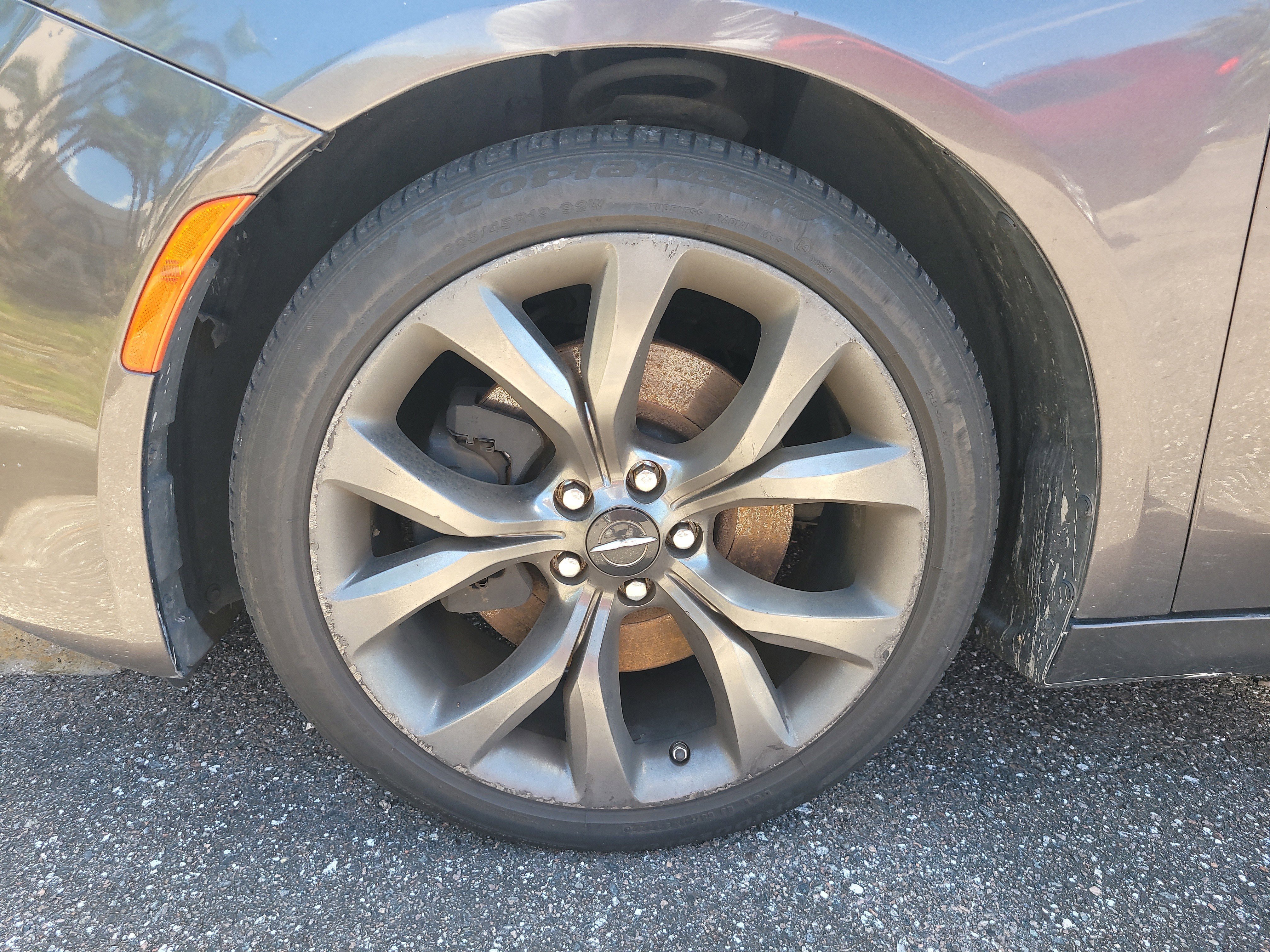 Used 2016 Chrysler 200 S w/ Navigation & Sound Group I image 9