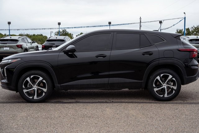 Used 2024 Chevrolet Trax RS FWD image 8