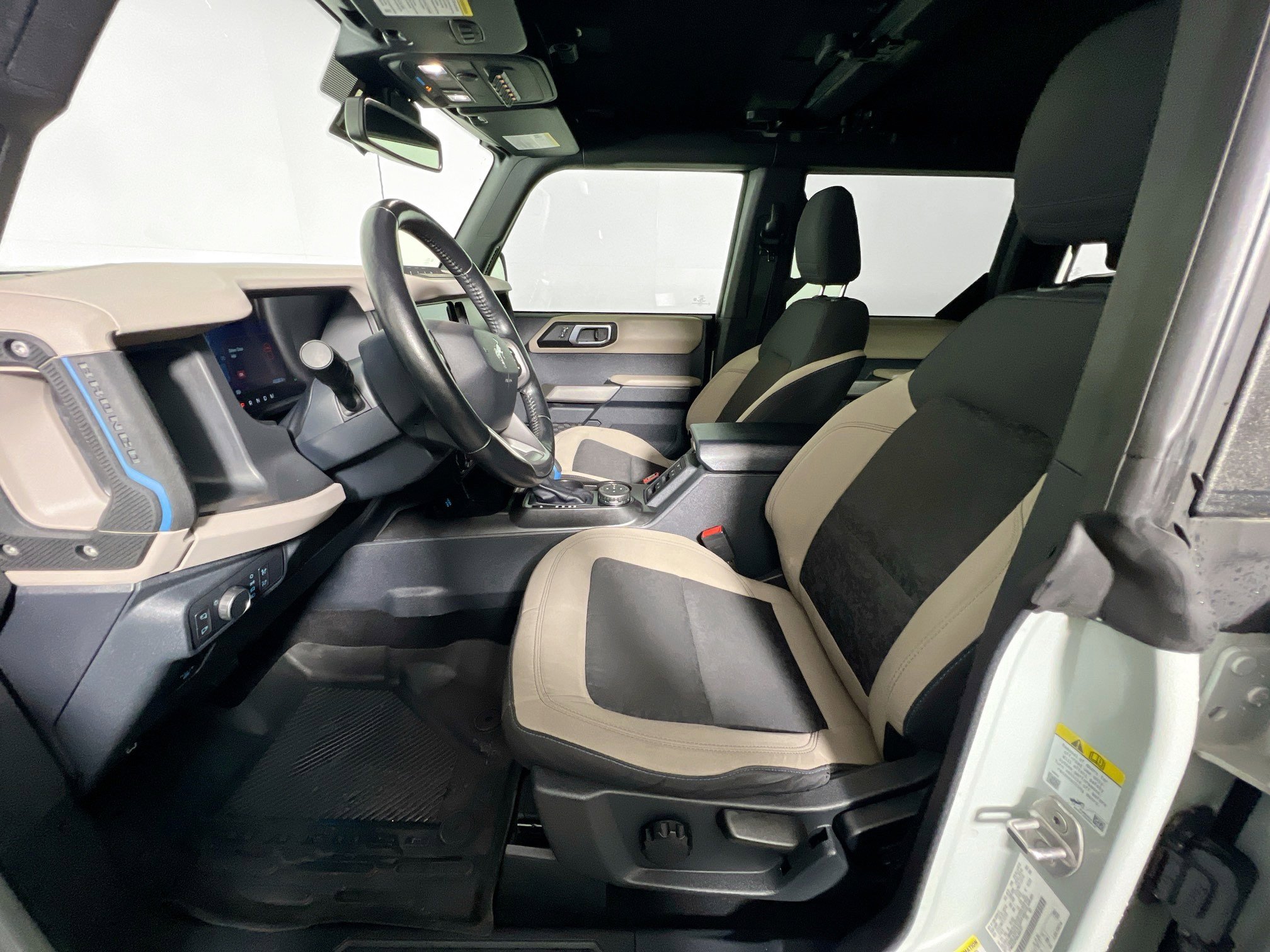 Used 2022 Ford Bronco Wildtrak image 14