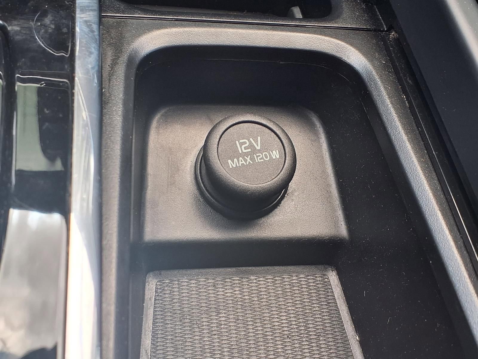 Used 2024 Volvo S60 B5 Plus image 9