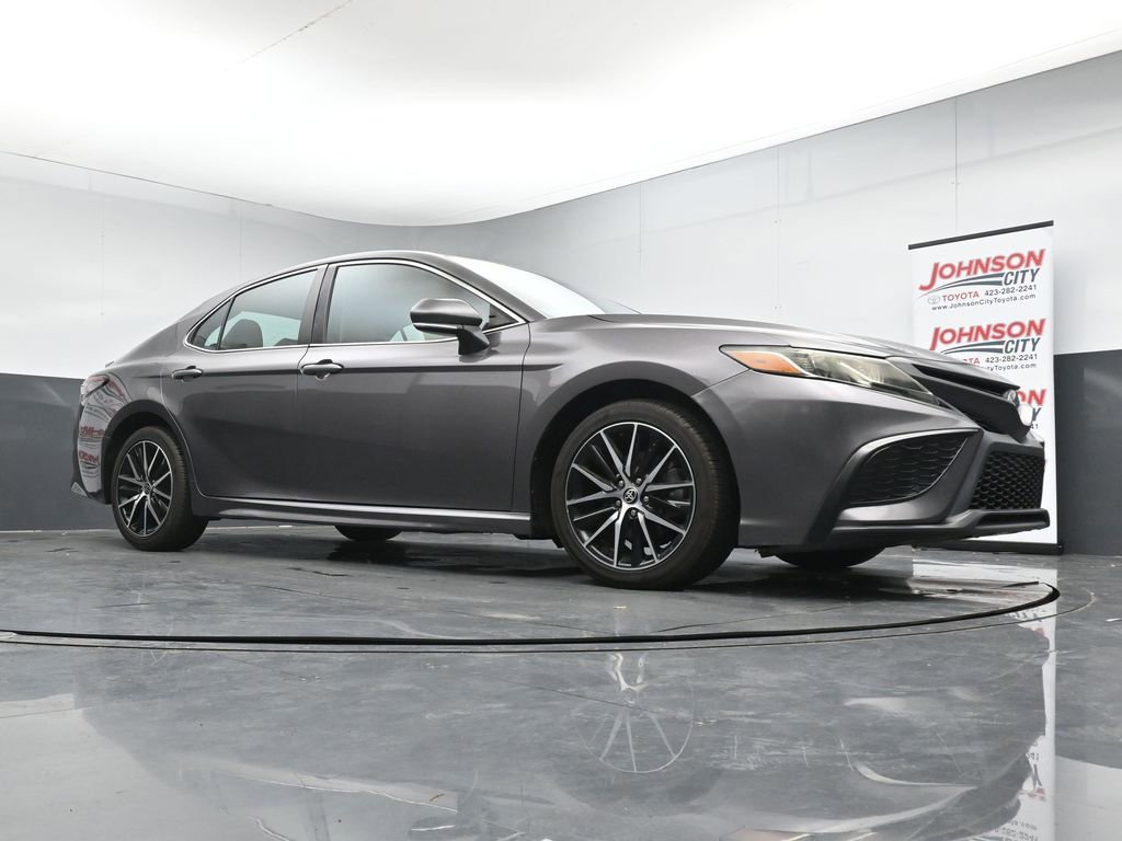 Used 2022 Toyota Camry SE FWD image 32