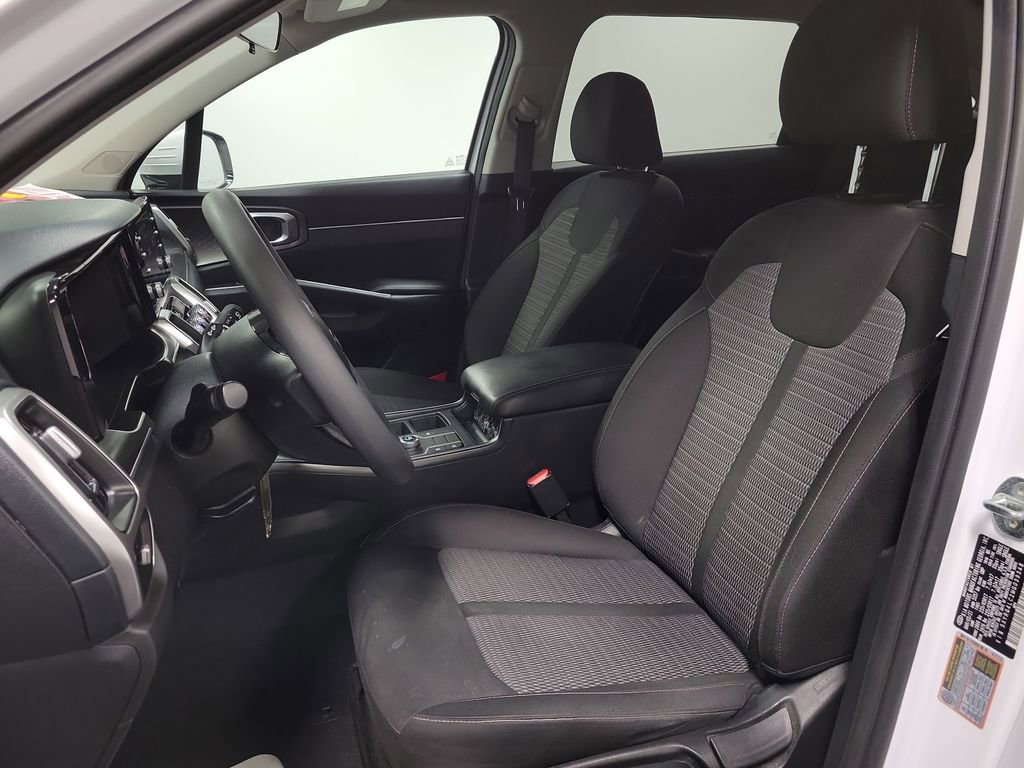 Used 2021 Kia Sorento LX image 13