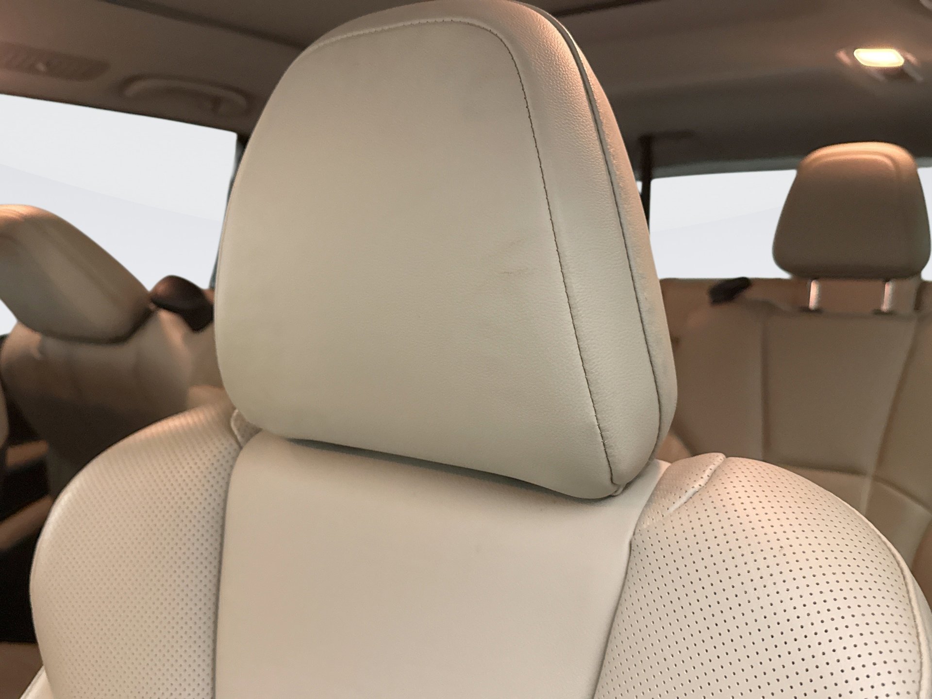 Used 2024 Subaru Ascent Limited w/ Technology Package image 8