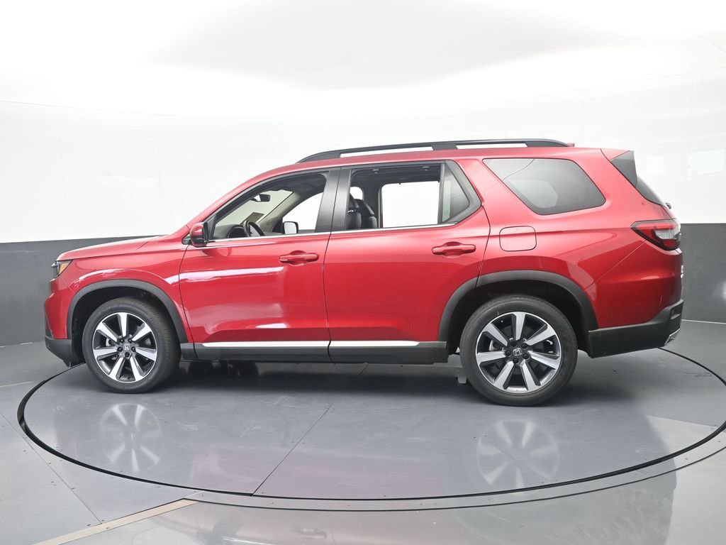 Used 2024 Honda Pilot Touring image 3