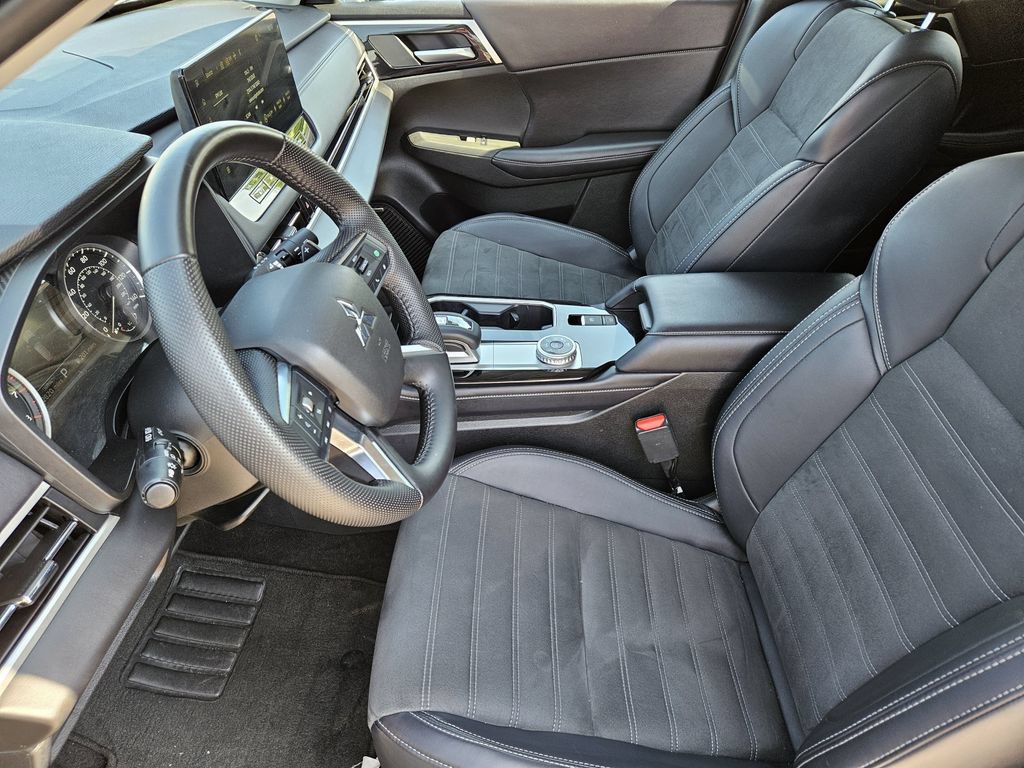 Used 2025 Mitsubishi Outlander SE AWD/4WD image 10